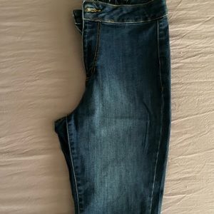 Indigo Rein Jean shorts